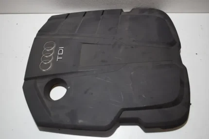 Acquista il Copertura decorativa del motore Audi A4 2.0 TDI S-Line (B9) 2015-2023 04L103925P 15316 per 50 € ⏩ Autoriccio
