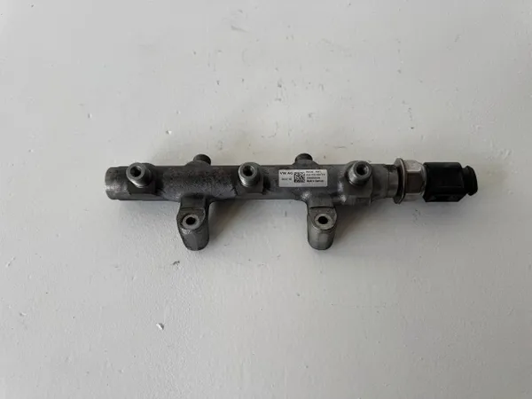 Acquista il Rail del carburante Audi A4 3.0tdi (B9) 2015-2023 059130089CS 12294 per 60 € ⏩ Autoriccio Acquista il Rail del carburante Audi A4 3.0tdi (B9) 2015-2023 059130089CS 12294 per 60 € ⏩ Autoriccio