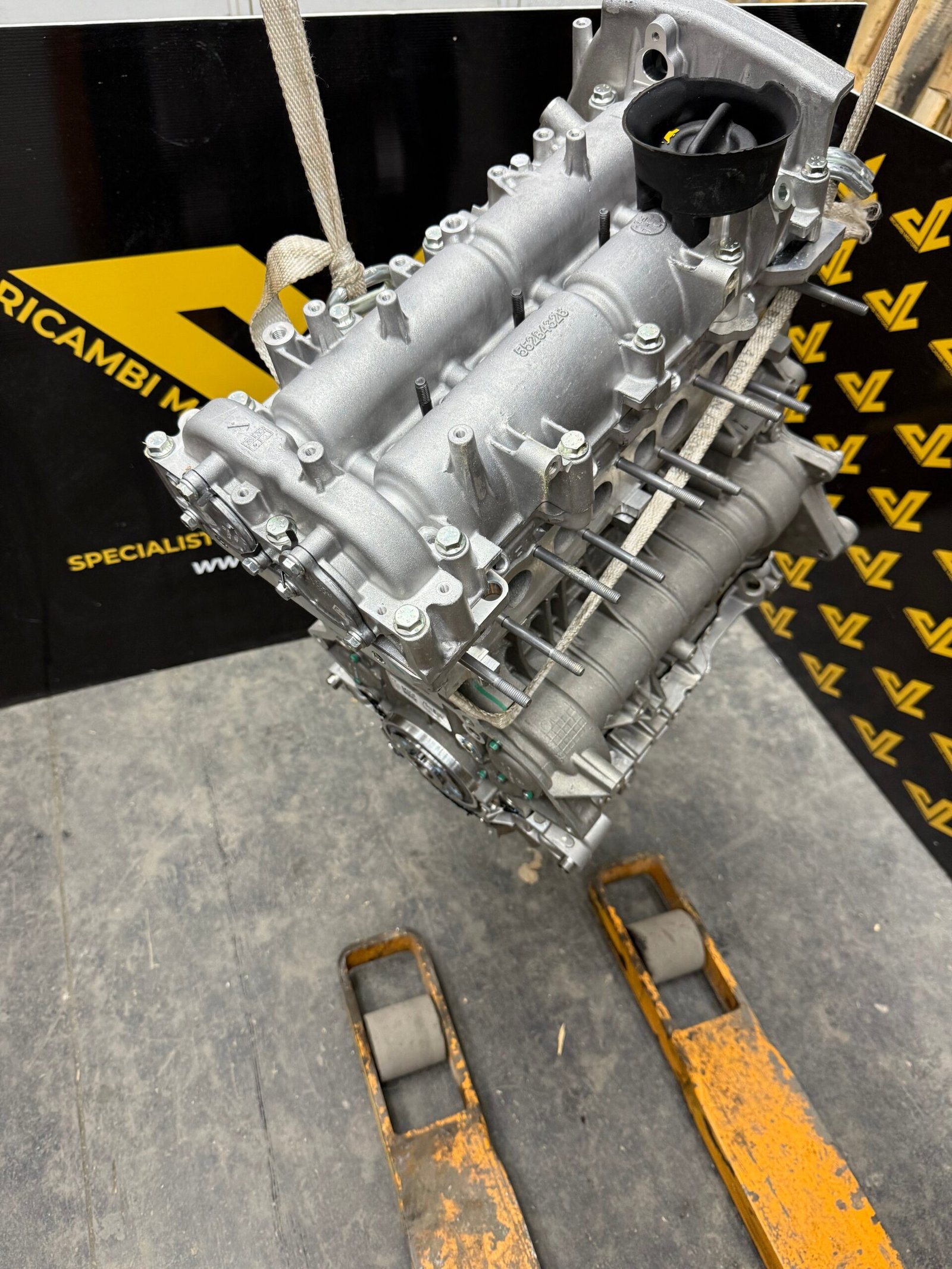 Motore alfa Romeo Stelvio Q4 nuovo di fabbrica garanzia 12 mesi Motore alfa Romeo Stelvio Q4 nuovo di fabbrica garanzia 12 mesi