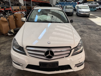 Ricambi Usati Mercedes C-class (W204) 2007-2015 in Magazzino per VIN WDD2042021F738943