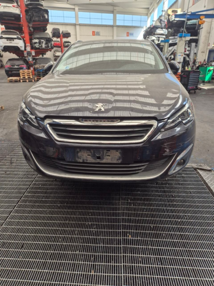 Ricambi Usati Peugeot 308 2013-2021 in Magazzino per VIN VF3LJAHXHES245682